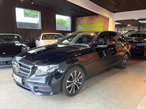 Mercedes-E300 de-1448191778