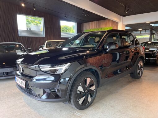 Volvo-XC40-2037799545