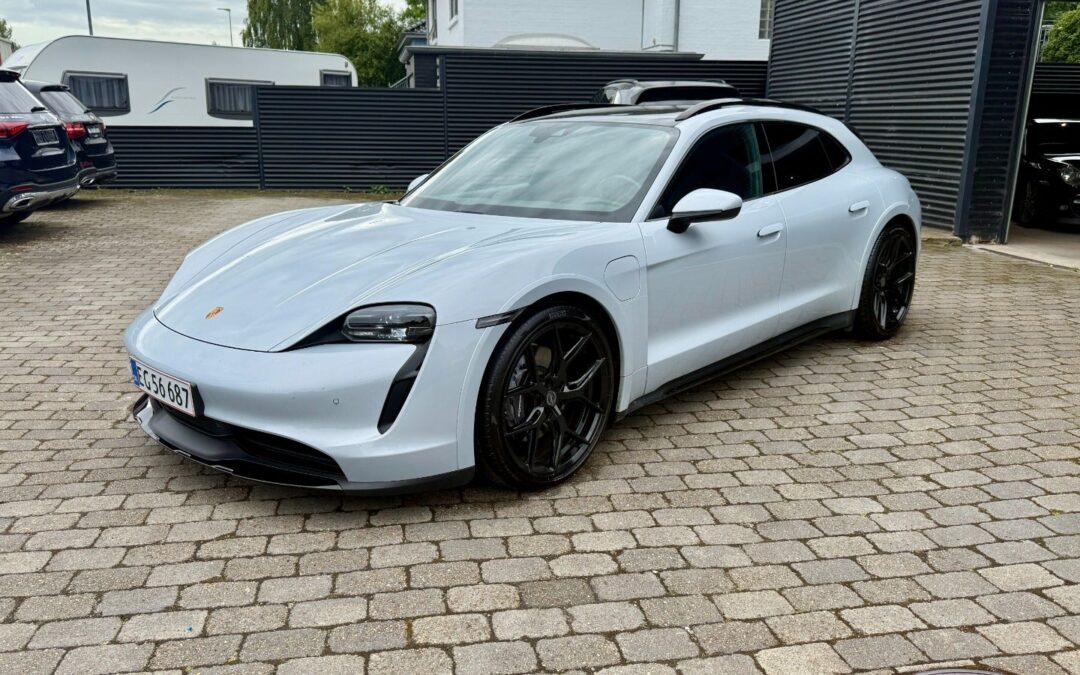 Porsche – Taycan 4, Performance+ Cross Turismo