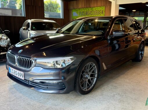 BMW-520d-2043995086