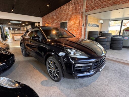 Porsche-Cayenne Turbo-280872253