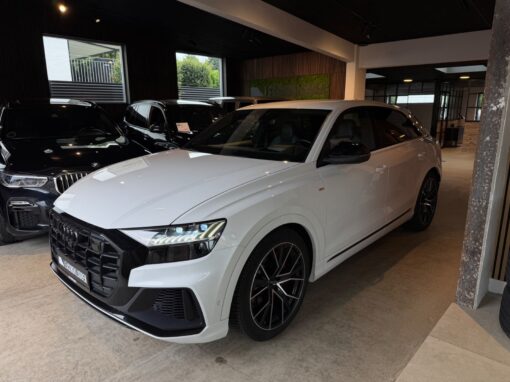 Audi-Q8-784036823