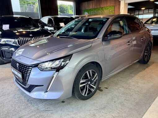 Peugeot-208-1520924702
